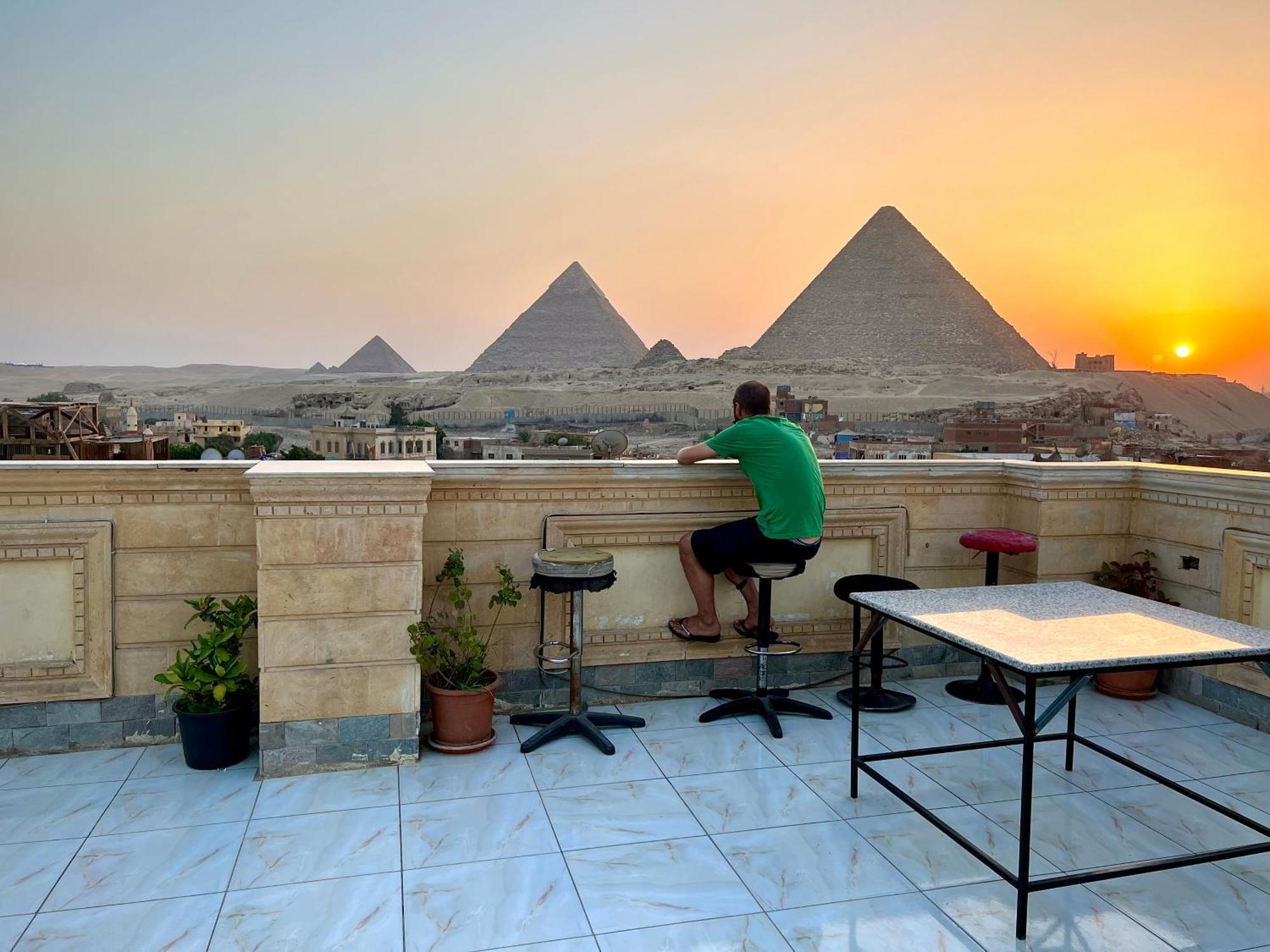 Moses Pyramids Inn Kafret el-Gabal Exteriér fotografie